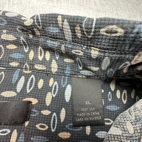 H&H Men Black %100 Silk SurfBoard Patterned Button Up Shirt - Picture 3 of 9